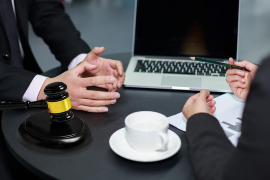 临江对付老赖：刘小姐被老赖拖欠货款